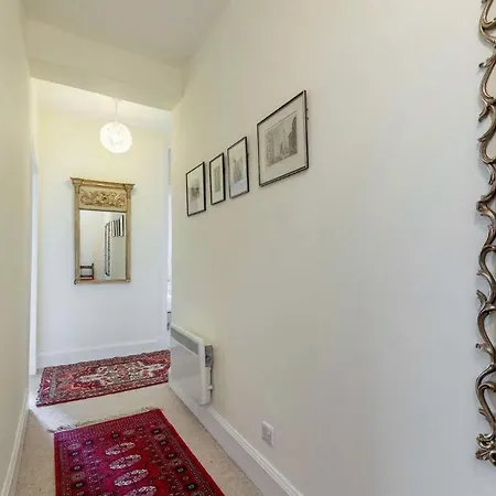 Appartamento Stunning Panoramic Views: Heart Of The Royal Mile Edimburgo Esterno foto